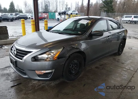 2014 Nissan Altima 2.5 S z USA, uszkodzony, nr VIN 1N4AL3AP0EC130428